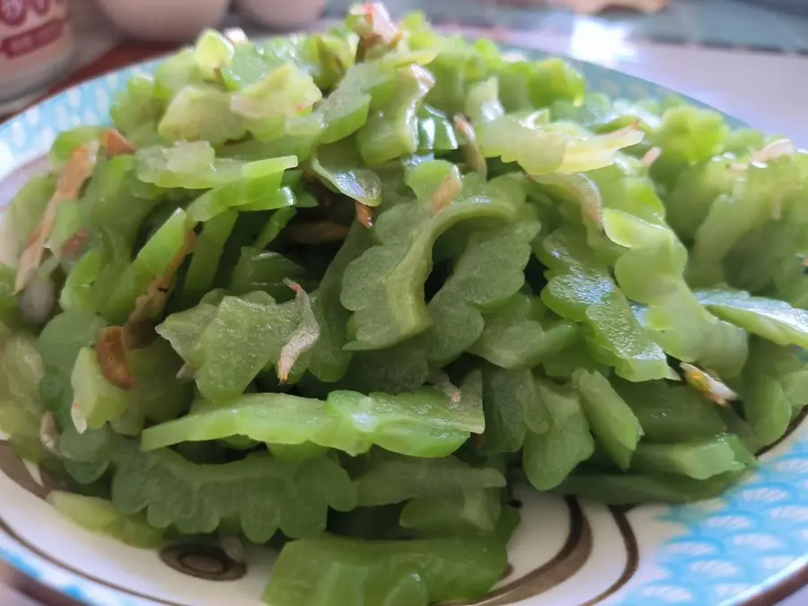 Sugar friend fast dish: shrimp skin cold bitter gourd step 0