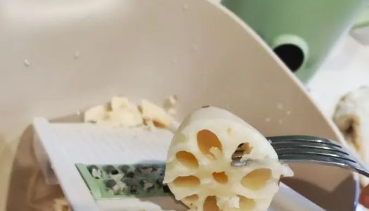 Ancient Lotus Root Juice (Super Fast Hand)