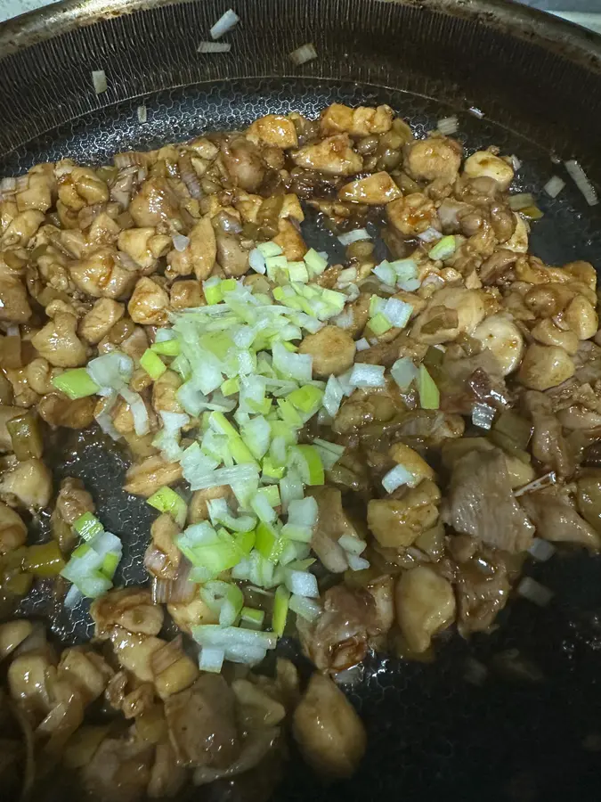 Japanese-style minced chicken rice step 0