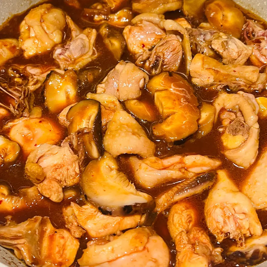  Cantonese Yellow Braised Chicken  - Cantonese Simple Version Yellow Braised Chicken A pack of Pearl River Bridge Yellow Braised Sauce â—ï¸ â—ï¸ is fast and delicious â—ï¸ step 0