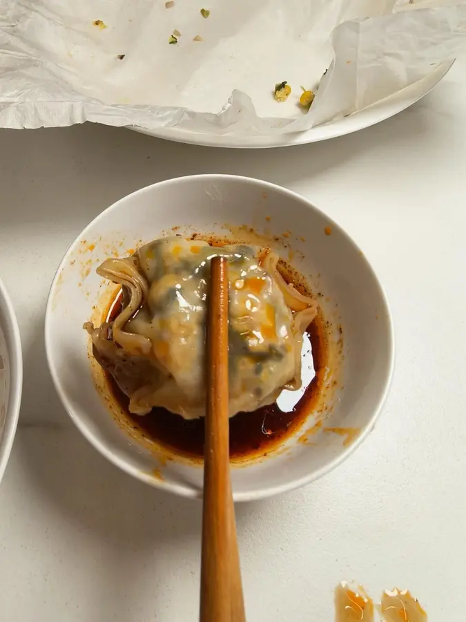 Lazy steamed dumplings: super fast hand capsule, shrimp, eggs, wonton skin version step 0