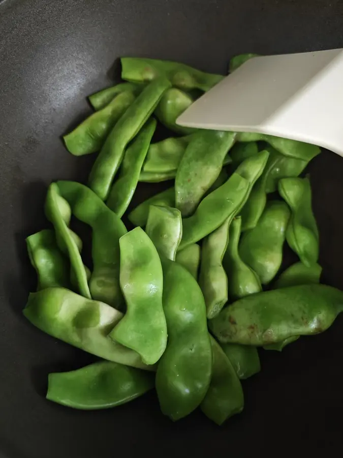 15 minutes fast dish - pork belly stewed oil beans + corn step 0