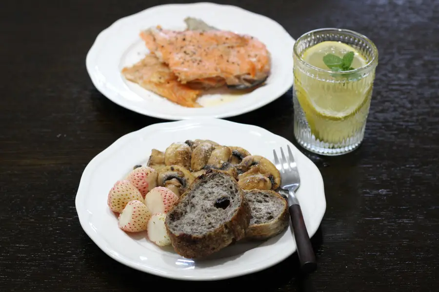 ã€Fitness Fat Lossã€‘Japanese style black pepper sea salt salmon head salmon steak fast dish high-quality protein fat step 0