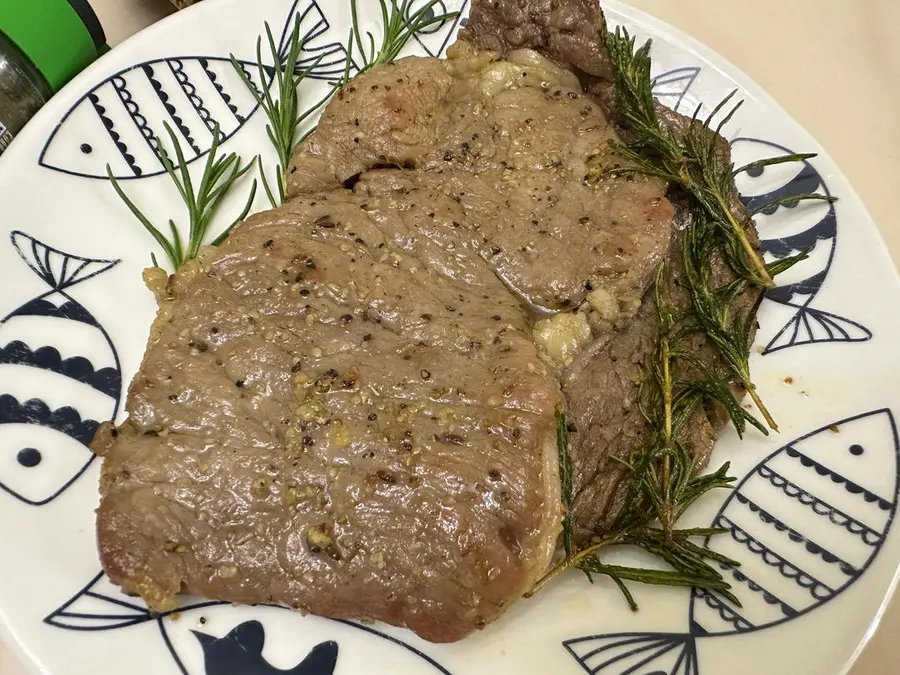 A simple and delicious fried steak step 0