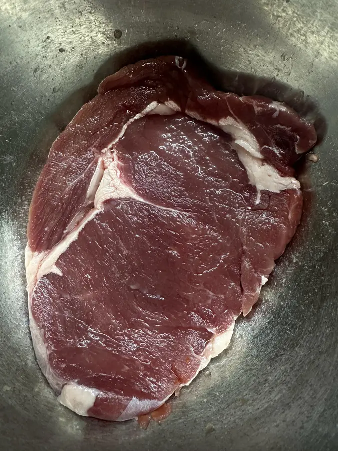 A simple and delicious fried steak step 0