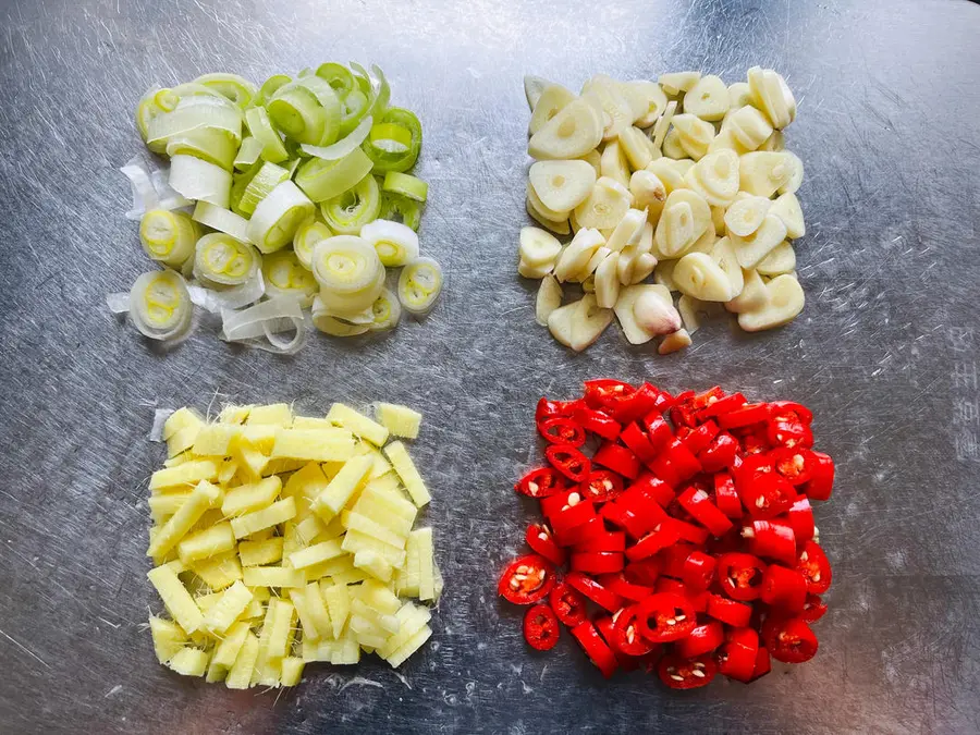 Spicy stir-fried dried radish 