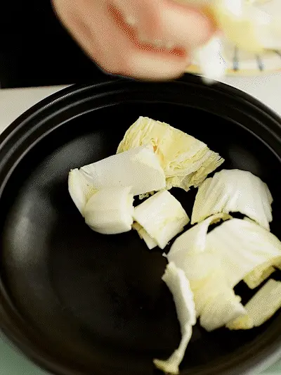 Cook it when it's cold! It's easy to cook fresh and tender, and the whole family rushes to eat it~ step 0