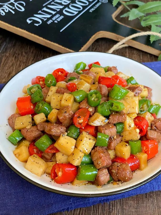 Appetizer! It's so delicious that it tears up and stir-fried beef with double peppers~ step 0