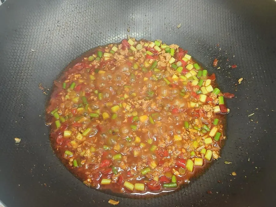 Stir-fried minced pork with garlic sprouts and spicy flavor to serve the meal step 0