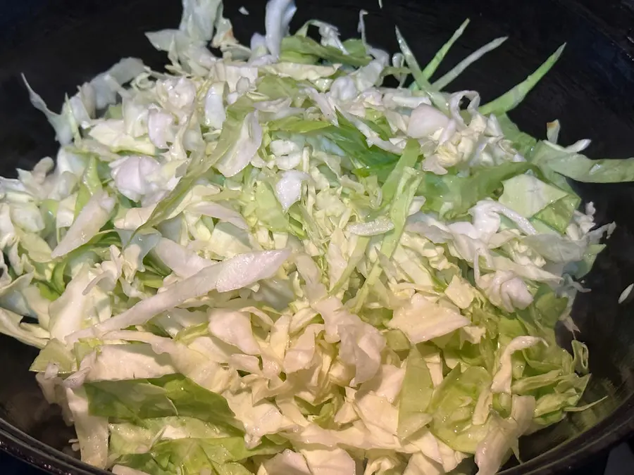 Quick Meal: Vermicelli fried cabbage step 0