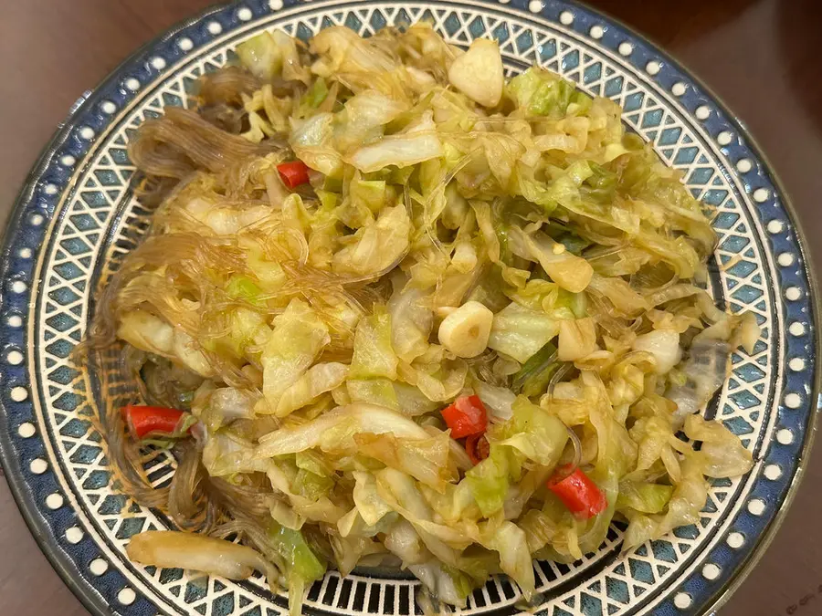 Quick Meal: Vermicelli fried cabbage step 0