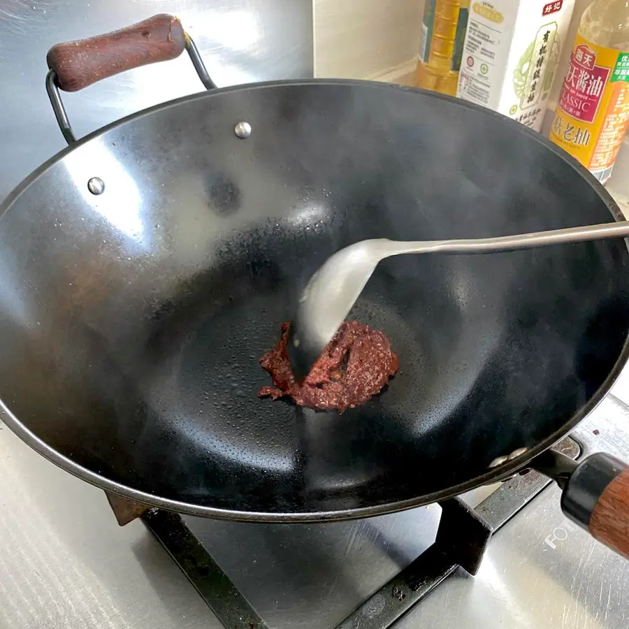 The home-style version of boiled pork slices is as tender as tofu. step 0