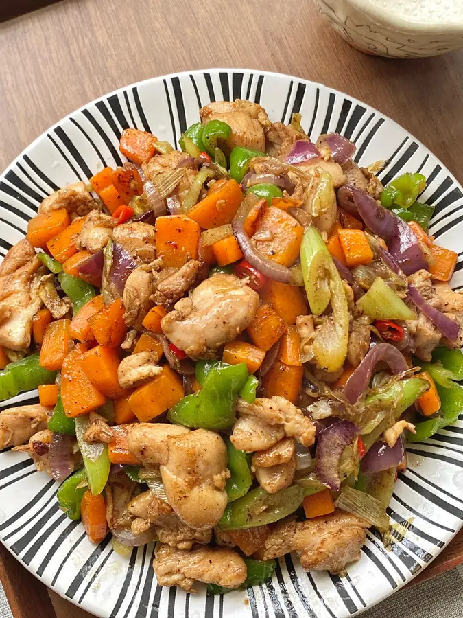 Super meals! Low-fat and non-firewood diced chicken