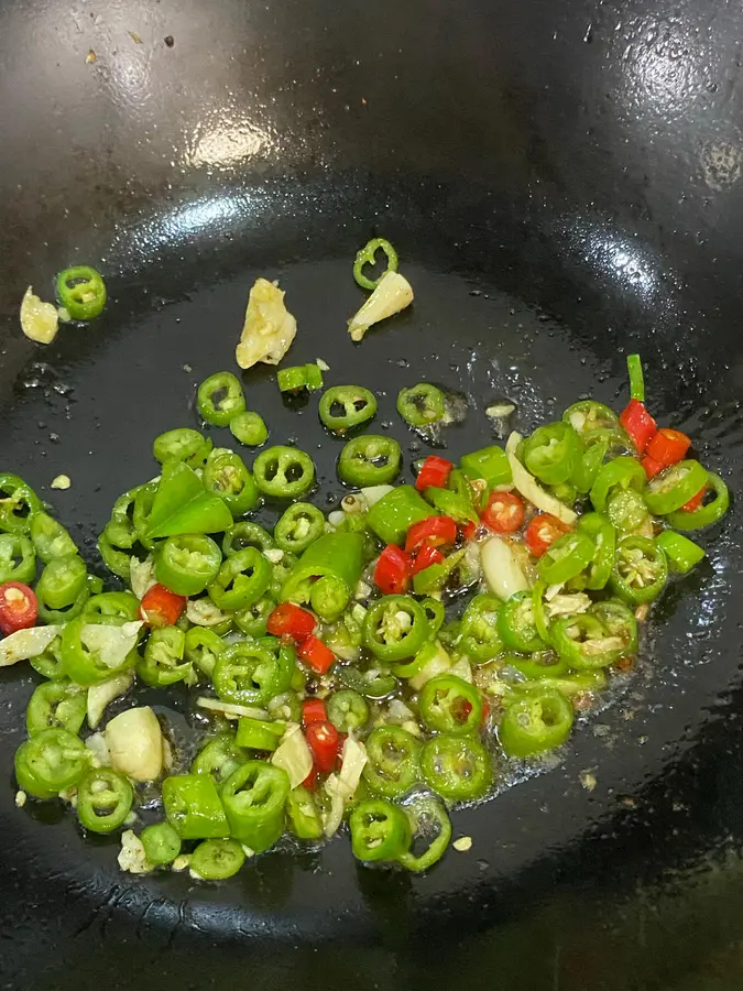 Super simple stir-fried beef with shredded radish, tender and fresh for rice step 0