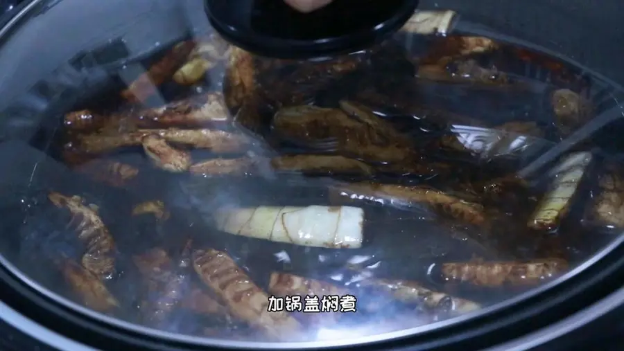 Braised thunder bamboo shoots in oil, not blanched, crispy, tender and sweet step 0