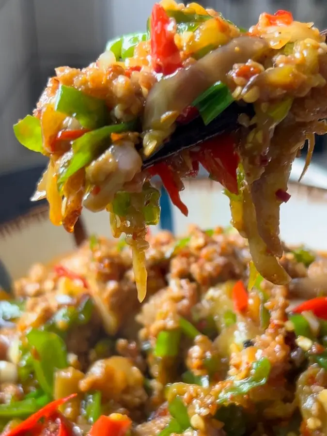 Spicy shredded ï¸ tomato with minced meat step 0