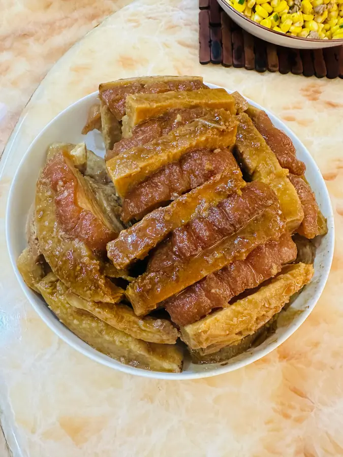 Guilin buckle meat taro