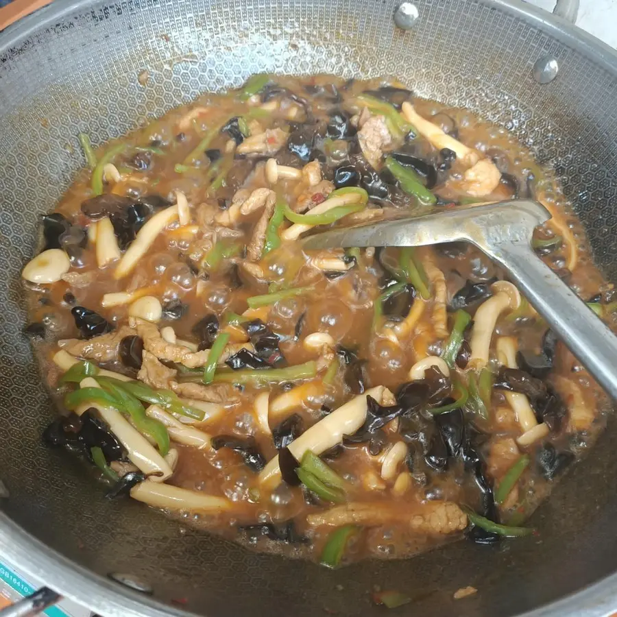 Fish-flavored shredded pork (with meals) step 0