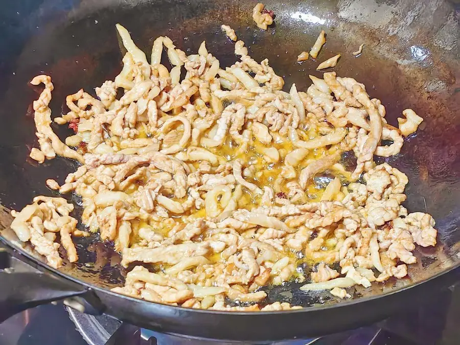 Traditional rice, mixed noodles [shredded pork with pepper and mustard] step 0