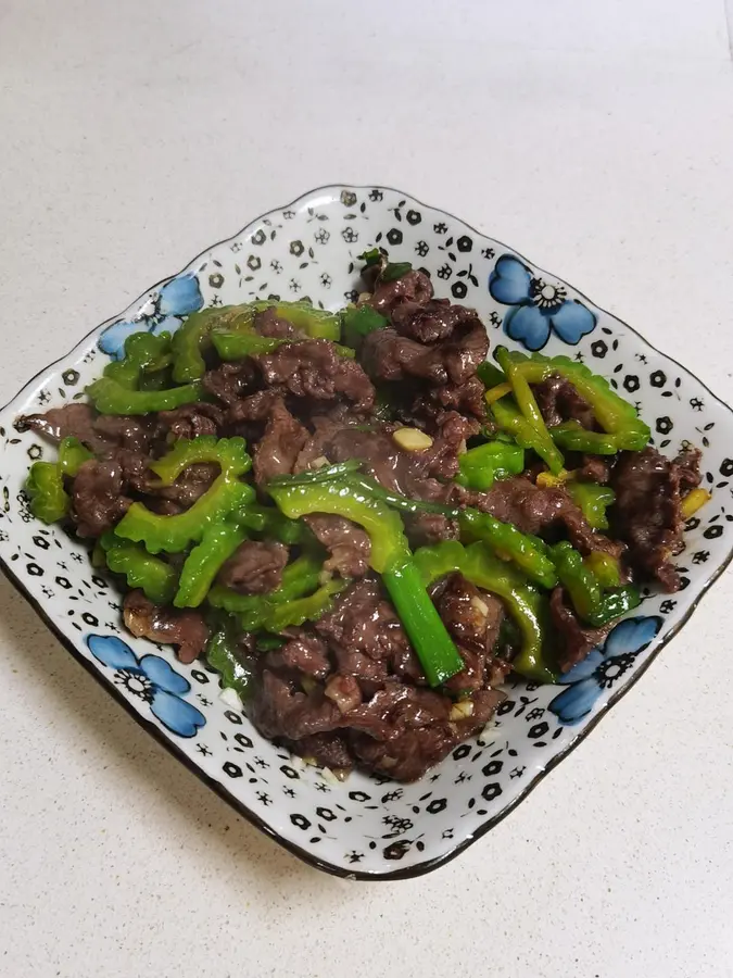  Stir-fried beef with bitter gourd, delicious rice! step 0