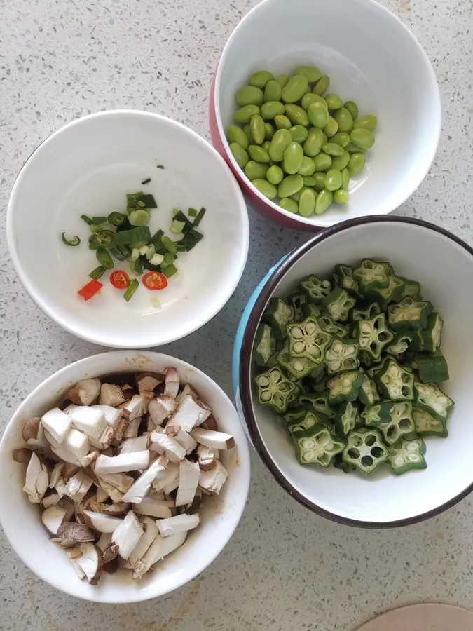 Edamame okra stir-fried pork with food step 0