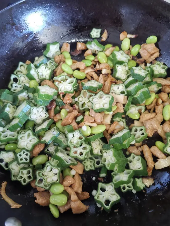 Edamame okra stir-fried pork with food step 0