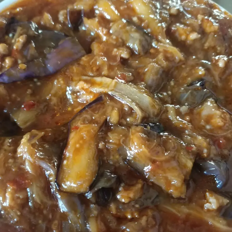 Eggplant with minced meat (side dish)