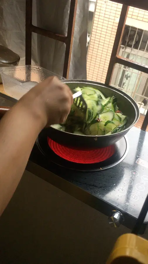 A cucumber that goes with rice without meat step 0