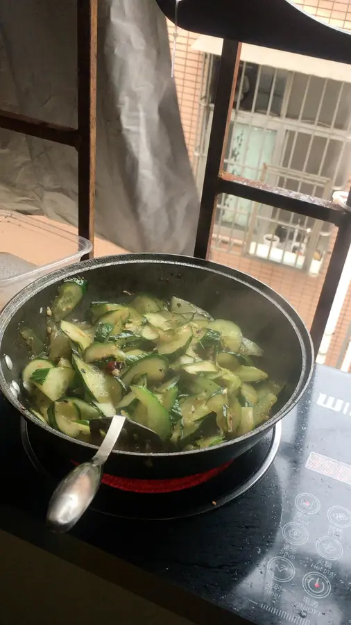 A cucumber that goes with rice without meat step 0