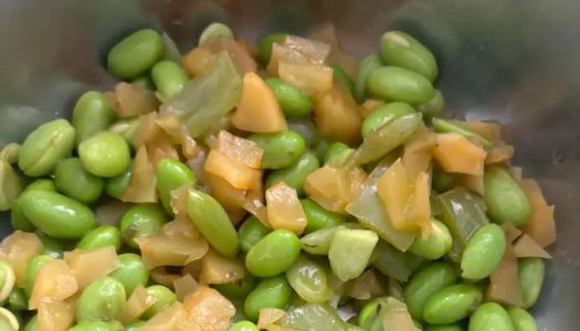 Edamame with mustard that is super good for summer rice