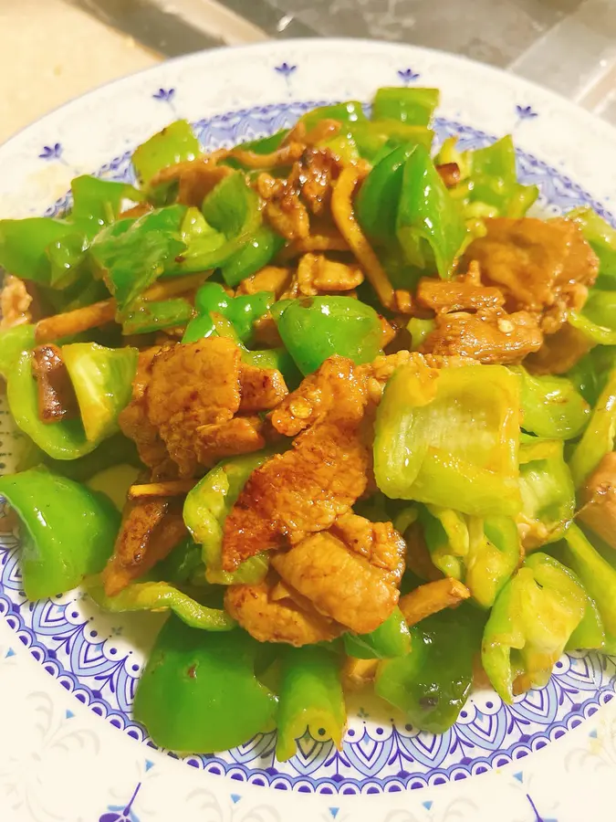 Superb meal: Stir-fried meat with chili