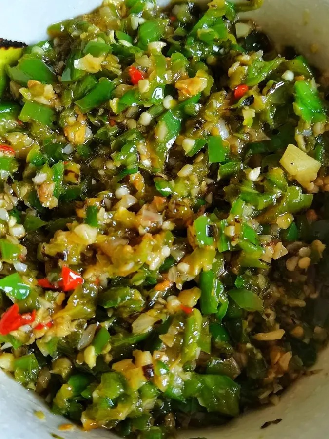 Bibimbap noodles are excellent: roasted pepper sauce step 0