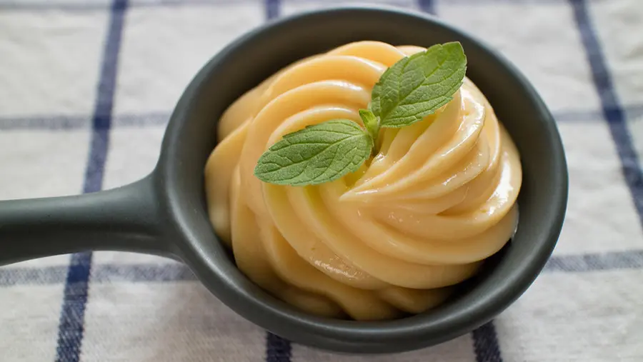 Custard sauce of baked all-purpose sauce