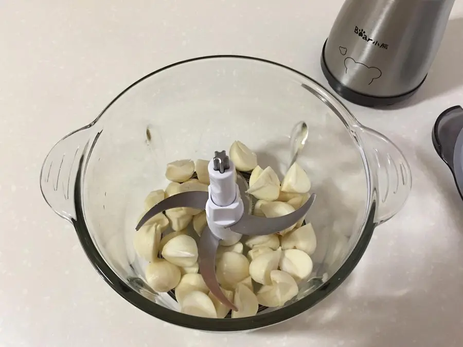 All-purpose garlic sauce step 0