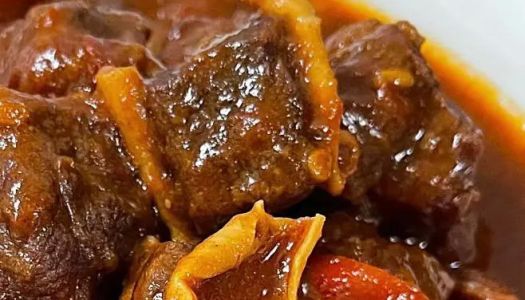 Braised beef brisket in simple sauce