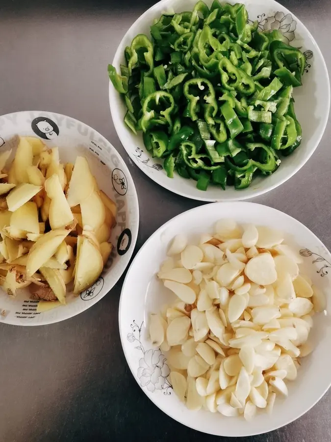 Super tasty pickled cucumbers in sauce step 0