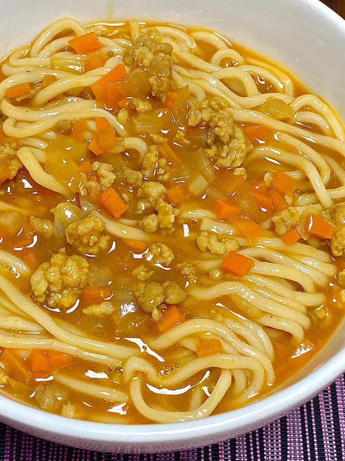 Curry meat sauce noodles that friends of all ages love step 0