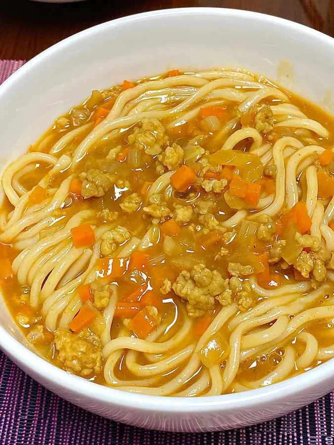 Curry meat sauce noodles that friends of all ages love step 0