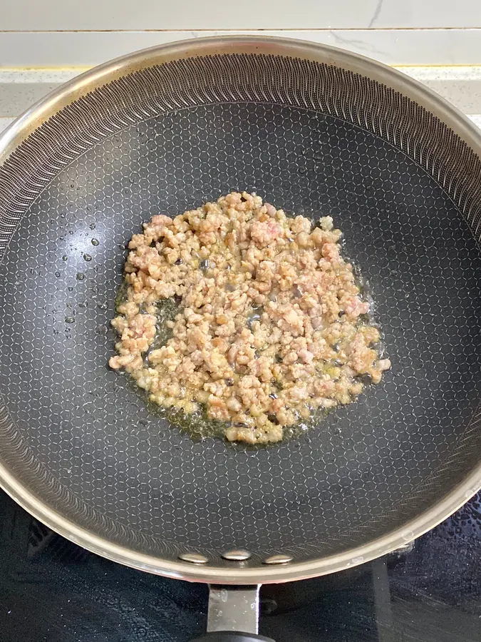 Curry meat sauce noodles that friends of all ages love step 0