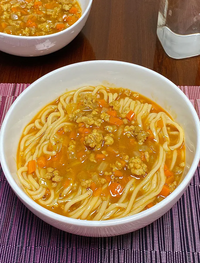 Curry meat sauce noodles that friends of all ages love