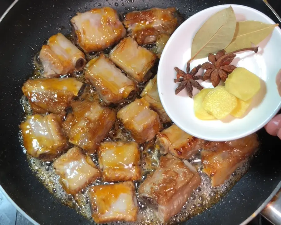 Braised pork ribs|The sauce is fragrant step 0