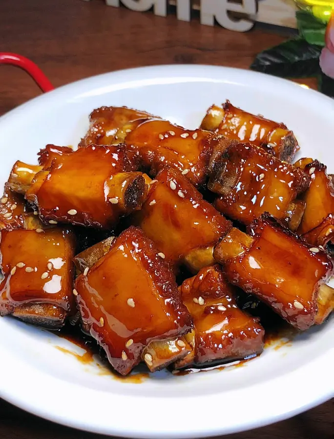 Braised pork ribs|The sauce is fragrant