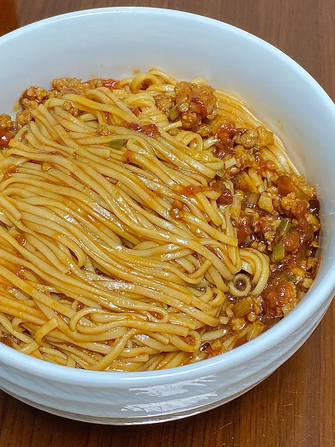 Tomato and minced meat sauce noodles step 0