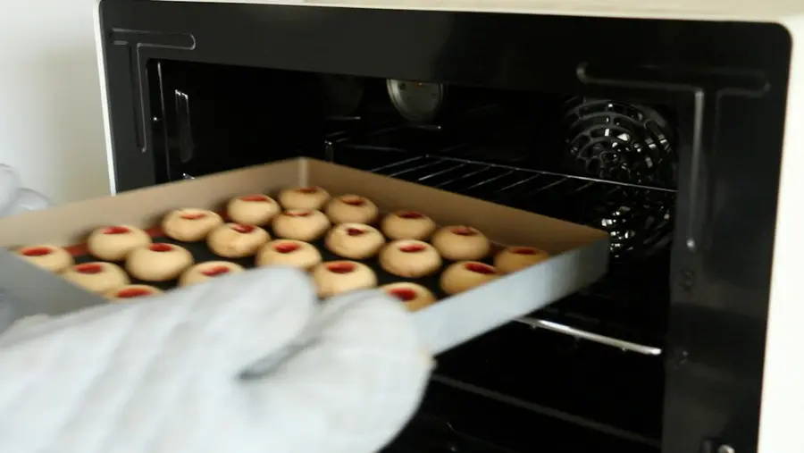 Japanese dessert master Kojima-sensei's recipe, strawberry jam cookies step 0