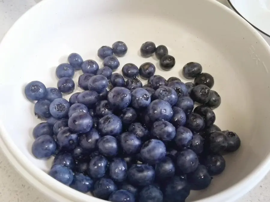 Homemade blueberry jam [this recipe is amazing, it tastes amazing] step 0