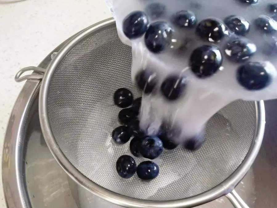 Homemade blueberry jam [this recipe is amazing, it tastes amazing] step 0