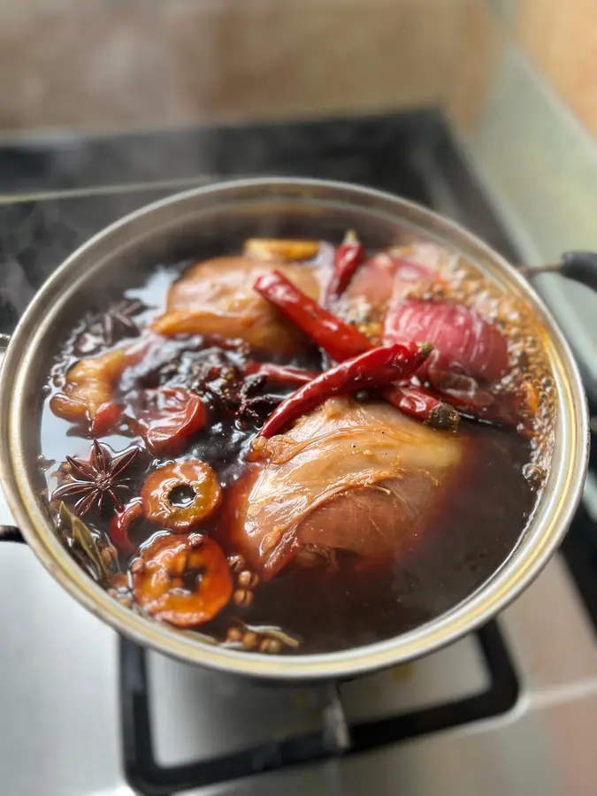 Beef tendon in fragrant sauce step 0