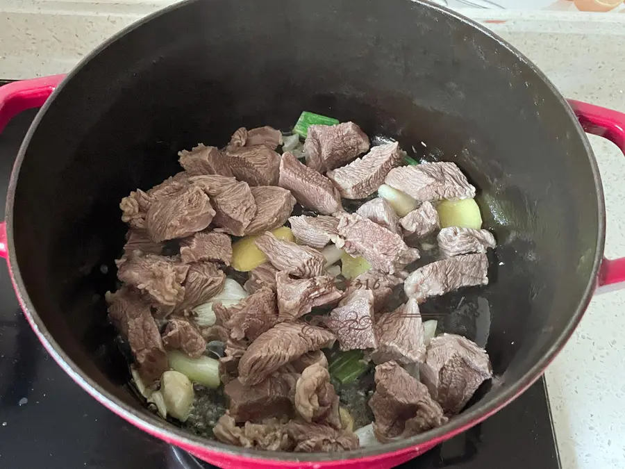 Master Recipe|Roasted beef and white radish in sauce step 0