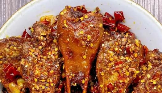 The joy of summer [spicy duck head] is comparable to a certain black duck