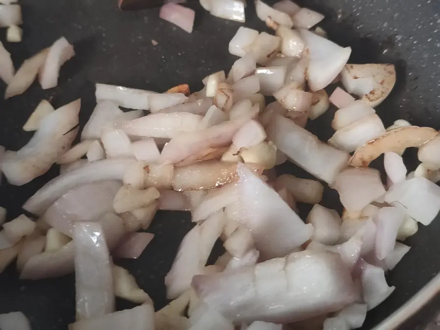 Southern appetizer in summer: Jiumengzi river shrimp step 0